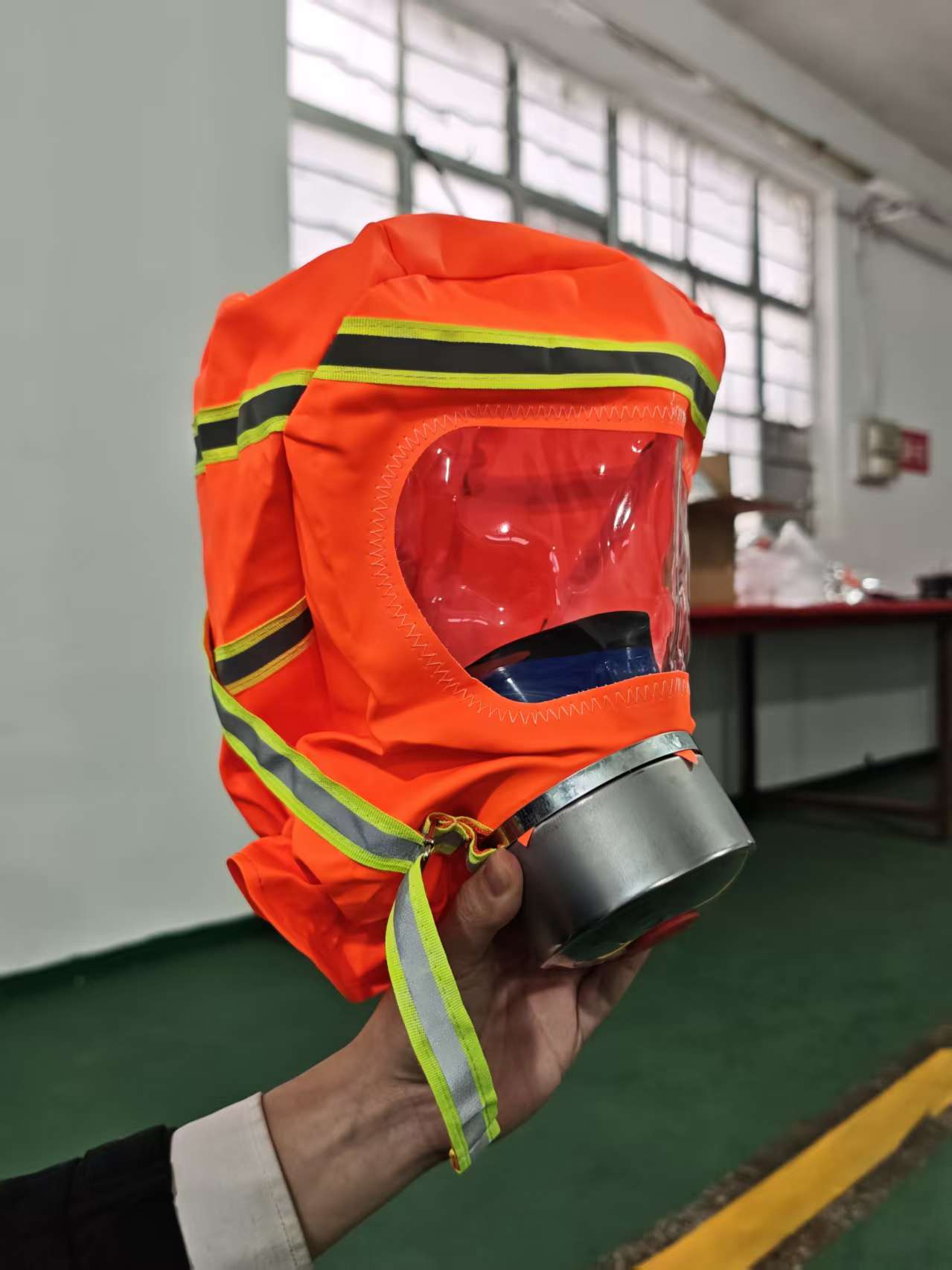 過濾式消防自救呼吸器的使用方法 過濾式消防自救呼吸器的使用方法